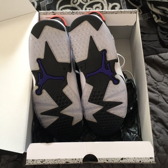 Jordans Retro 6 ‘Flint’ - Picture 2 of 4